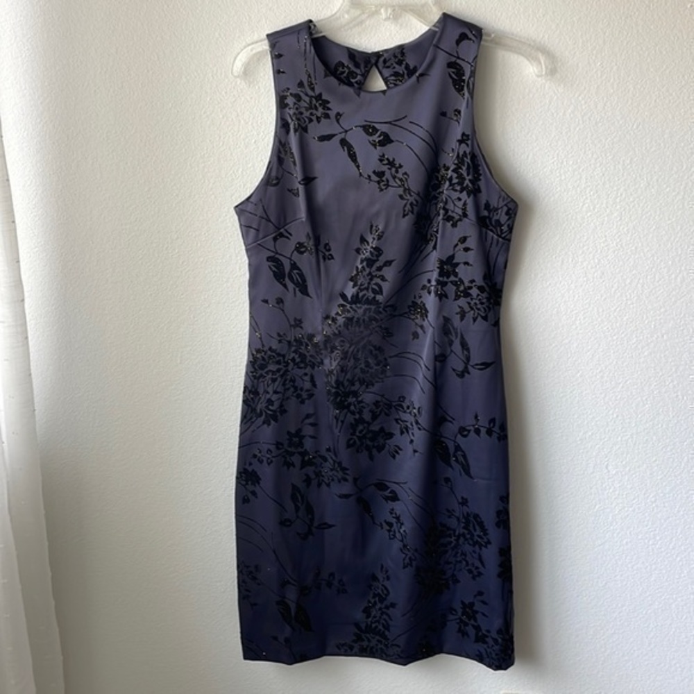 CDC dress size 10 navy with embellashmints floral baddie fitted